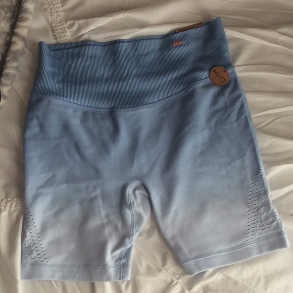 Victoria’s Secret Seamless Biker Shorts - Picture 1 of 2